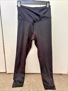 Victoria’s Secret Cross-Waist Black Leggings - Size 8